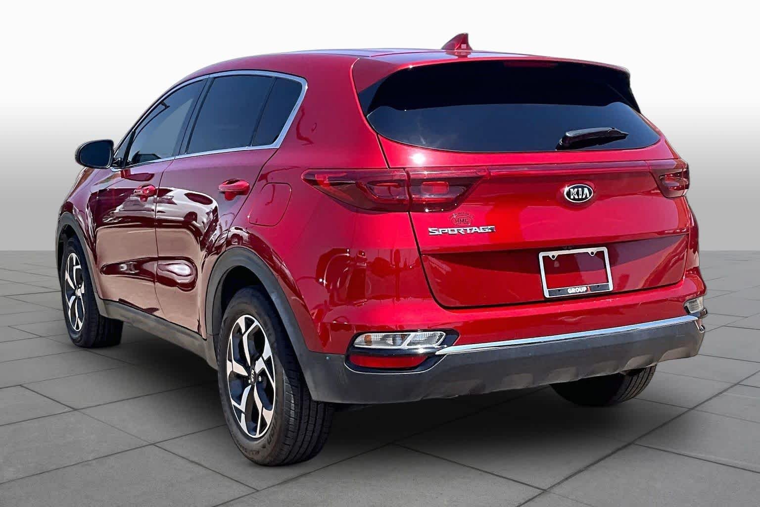Used 2021 Hyper Red Kia LX image 11