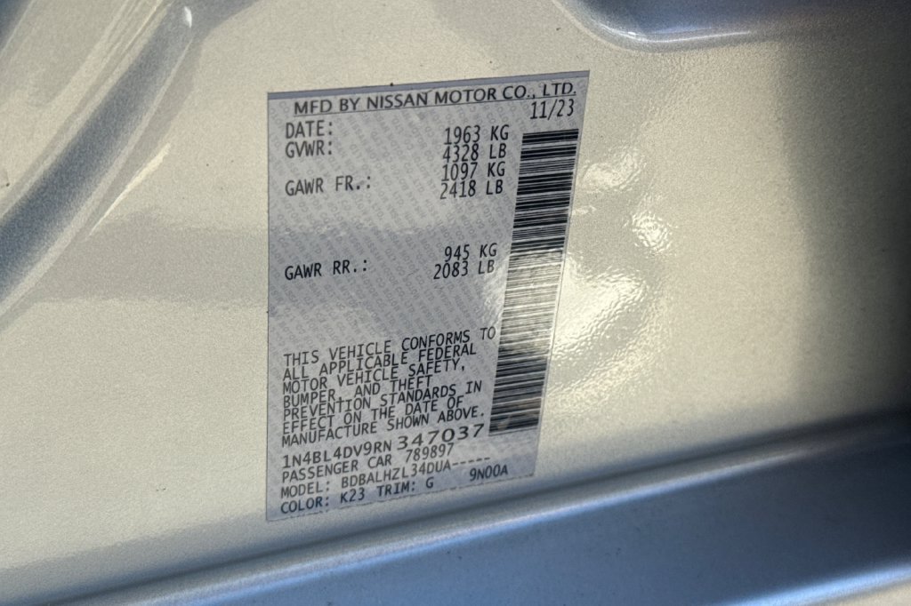 Used 2024 Silver Nissan 2.5 SV image 35