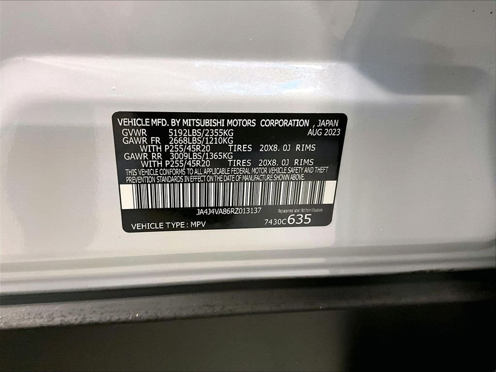 Used 2024 White Mitsubishi SE image 37