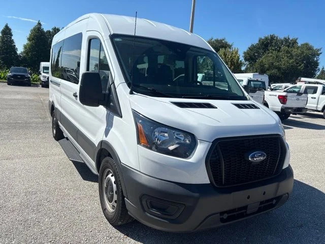 Used 2024 White Ford XL image 3