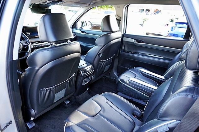 Used 2025 Silver Hyundai SEL image 17