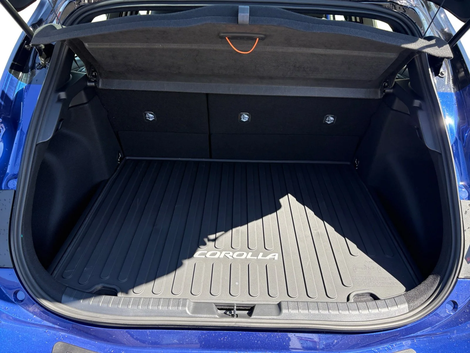 New 2026 Blue Crush Metallic with Midnight Black Metallic roof <sup>1</sup> Toyota  XSE image 19