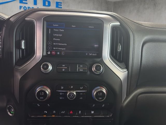 Used 2019 Red GMC SLE image 3