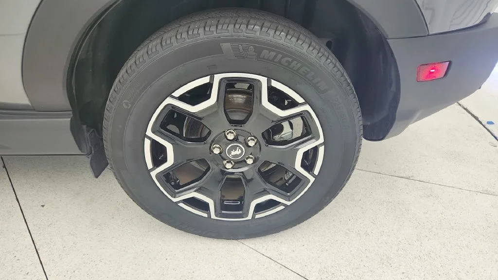 Used 2025  Ford Outer Banks image 26