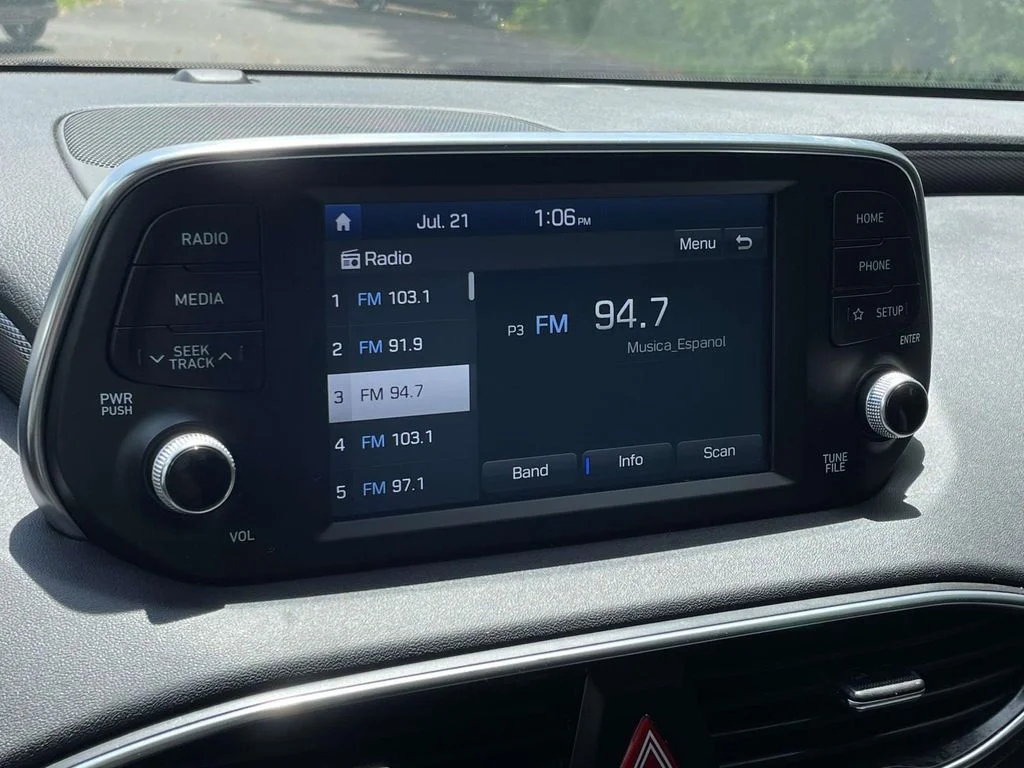 Used 2019 Brown Hyundai SE image 23