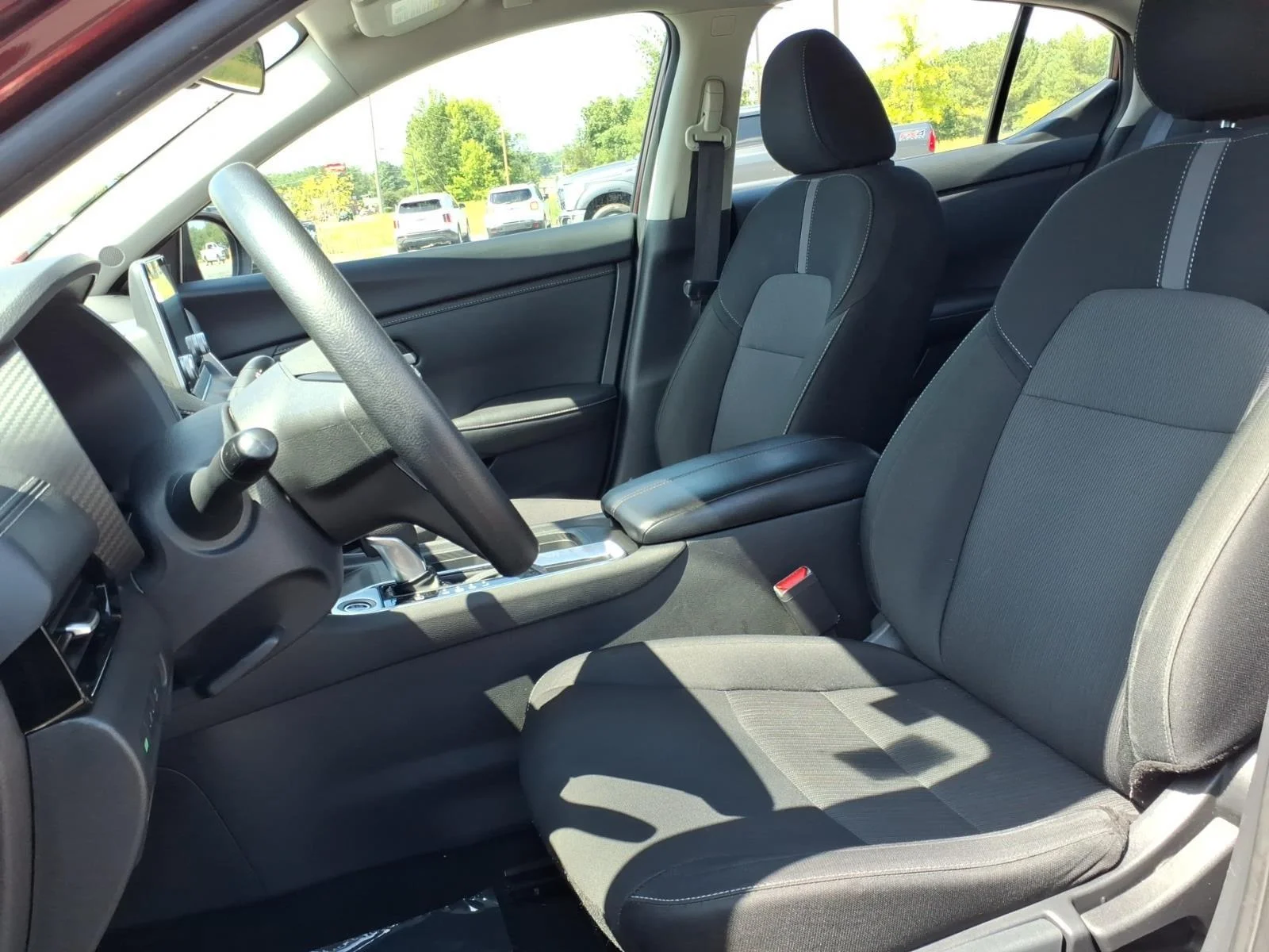 Used 2025 Rosewood Metallic Nissan SV image 18