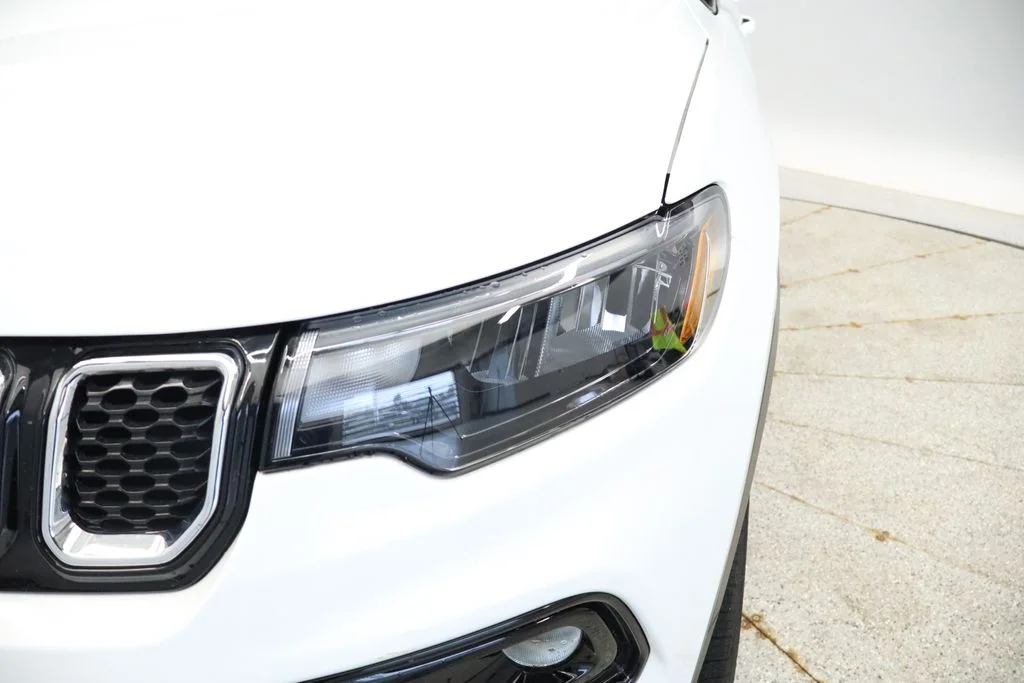 Used 2024 White Jeep Limited image 13