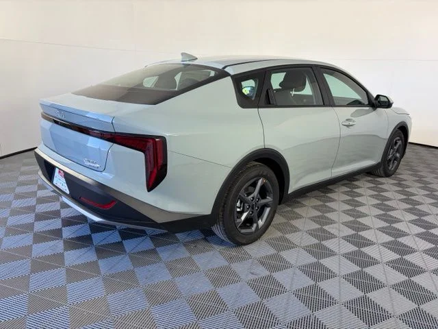 New 2026  Kia LXS image 7