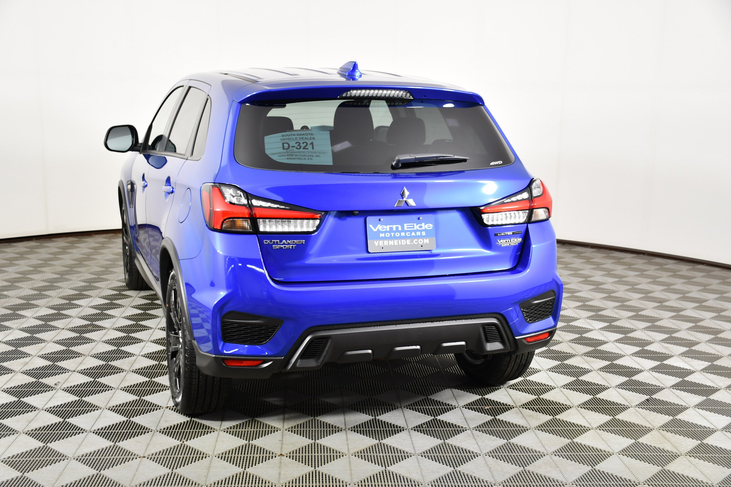 New 2027 Octane Blue Metallic Mitsubishi 2.0 LE AWC image 7