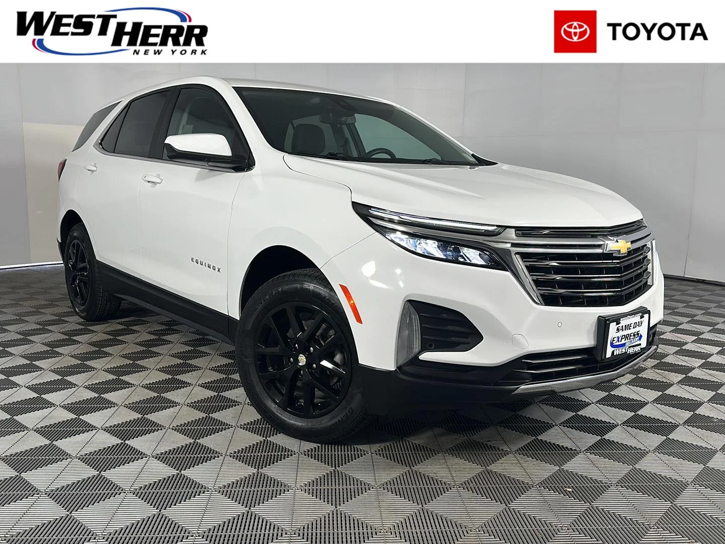 Used 2024 Summit White Chevrolet LT image 1