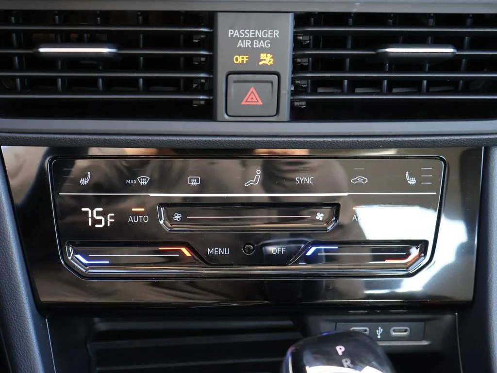New 2026 Gray Volkswagen 1.5T SE image 18