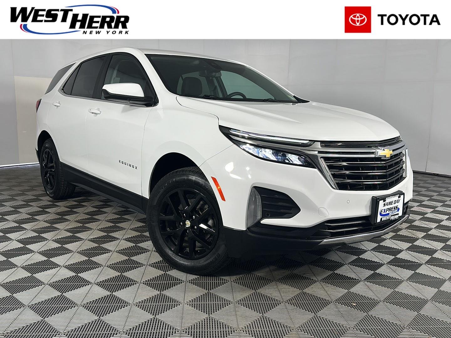 Used 2024 Summit White Chevrolet LT image 1