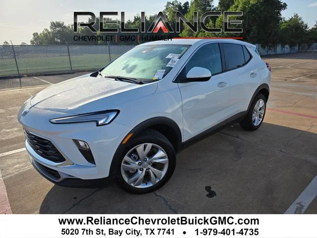 Used 2025 White Buick Preferred image 1
