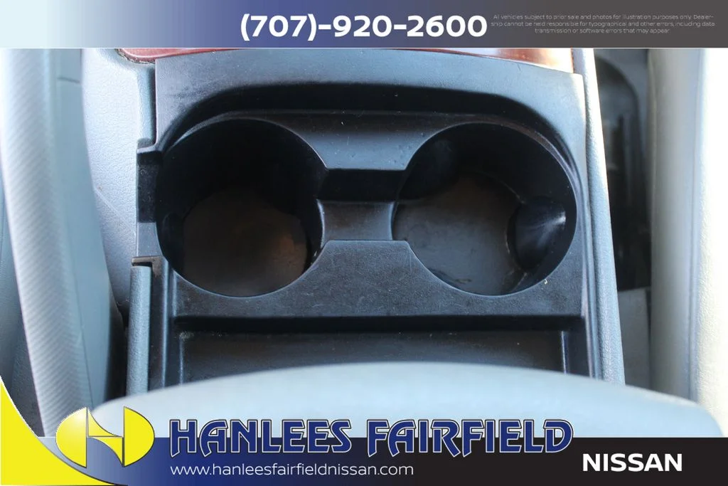Used 2005 White Jeep Limited image 19