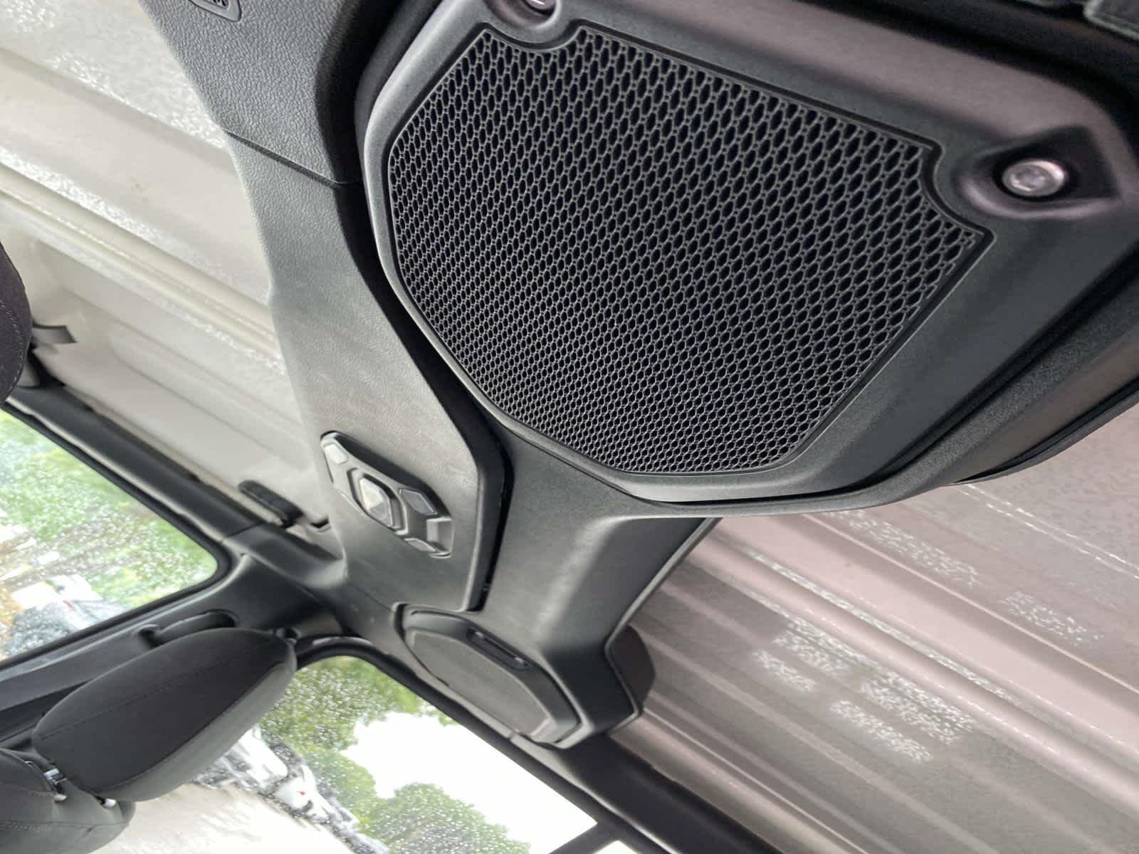 Used 2022 Granite Crystal Metallic Clearcoat Jeep Overland image 13