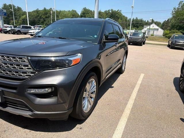 Used 2020 Gray Ford Limited image 2