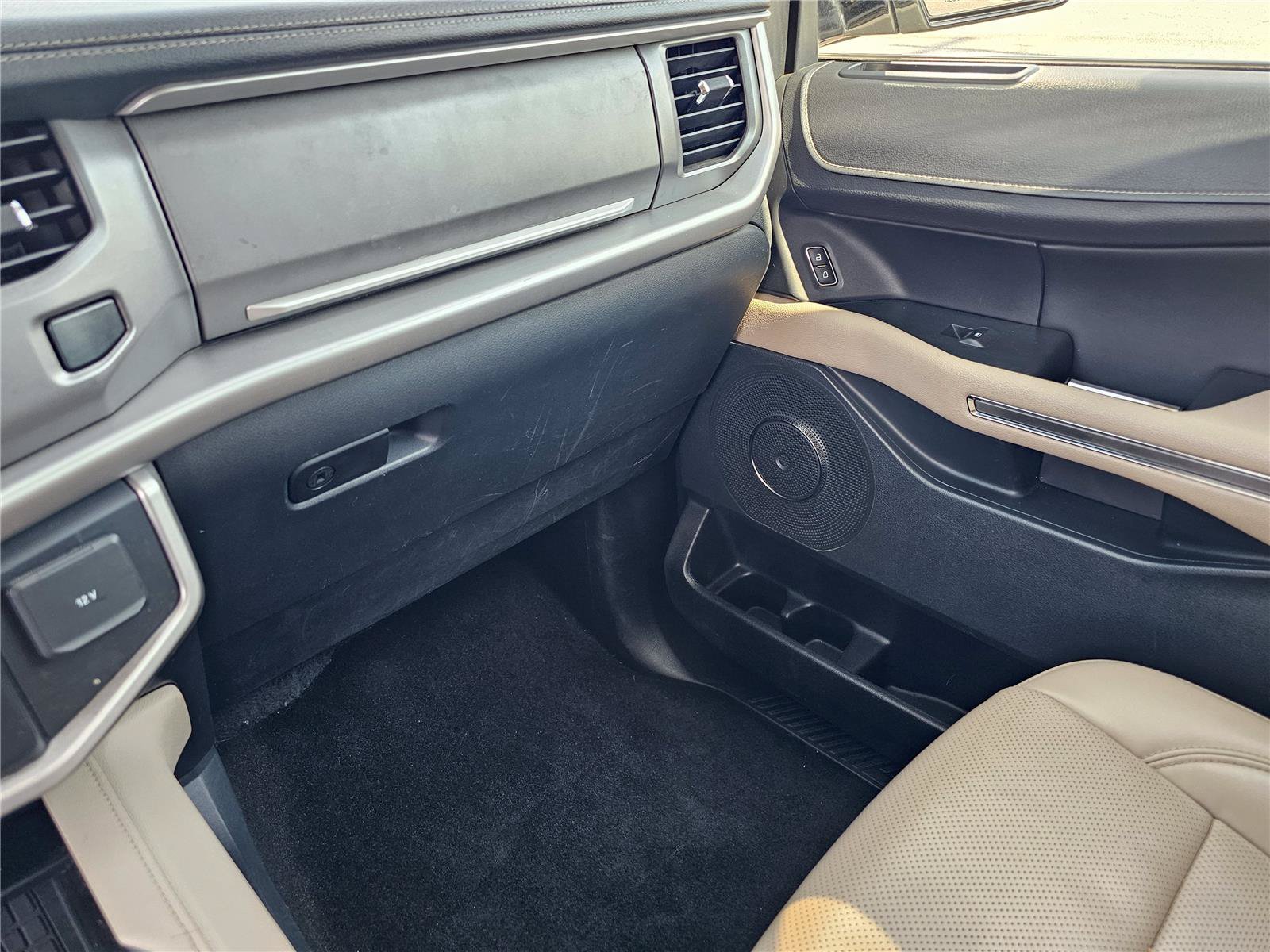 2022 Ford Expedition XLT - Photo 27