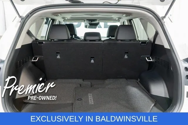Used 2021 White Kia EX image 9