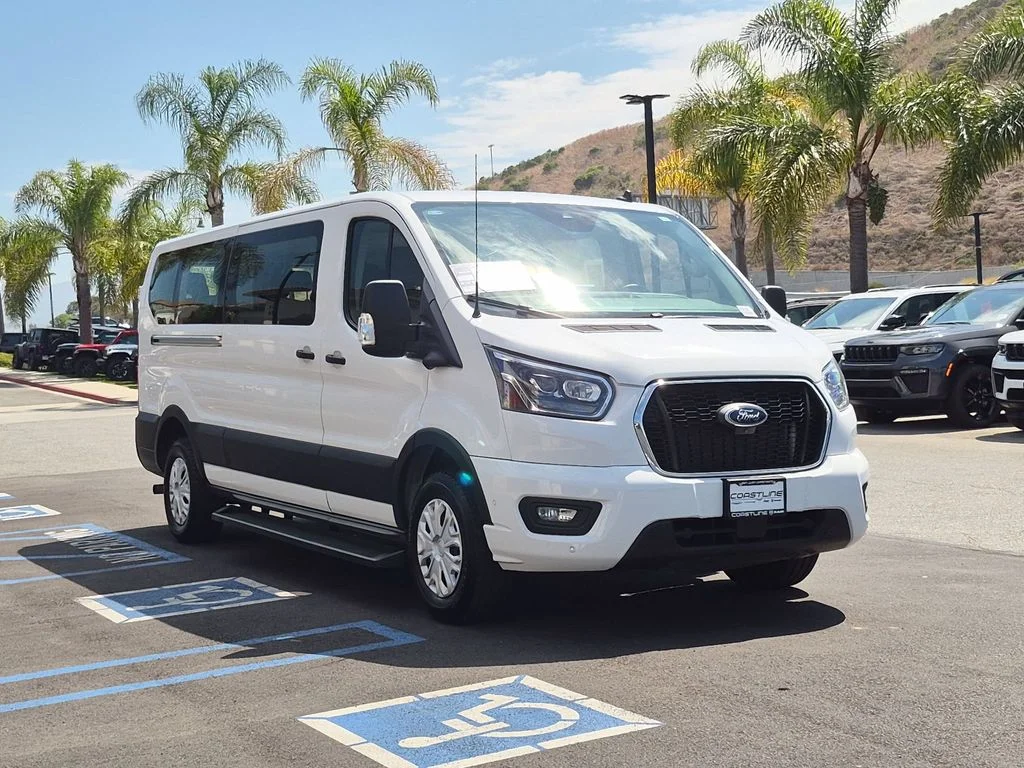 Used 2023 White Ford XLT image 3