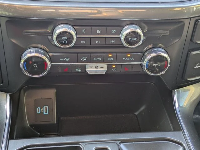Used 2022 Silver Ford XLT image 19