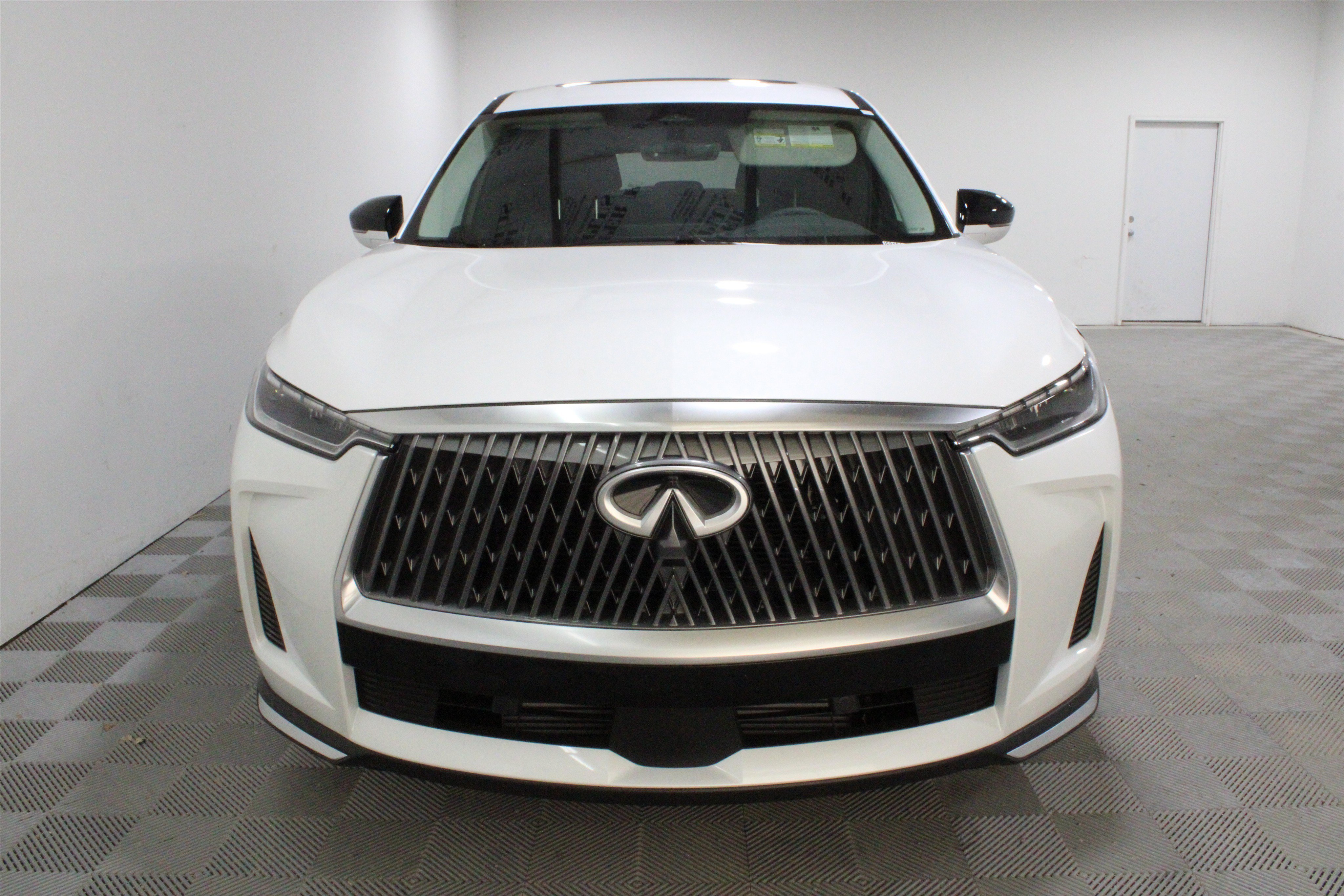 Used 2026 Radiant White INFINITI PURE image 35