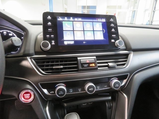 Used 2021 Lunar Silver Metallic Honda LX image 3