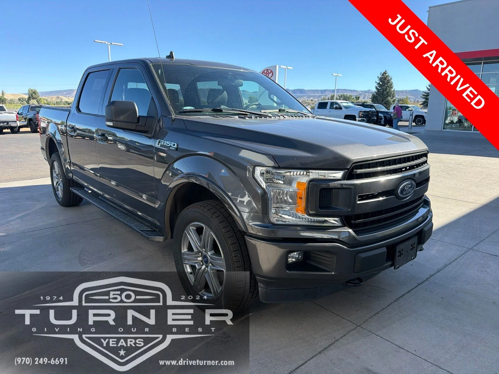 Used 2019 Gray Ford XLT image 1