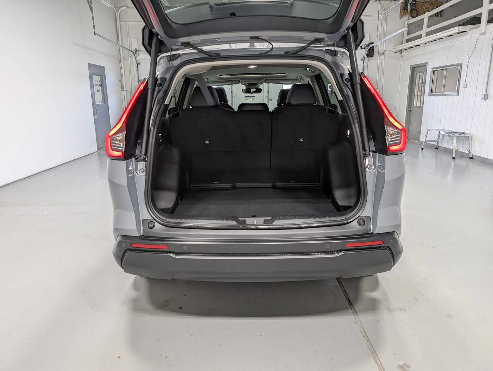 Used 2025 Urban Gray Pearl Honda EX-L image 39
