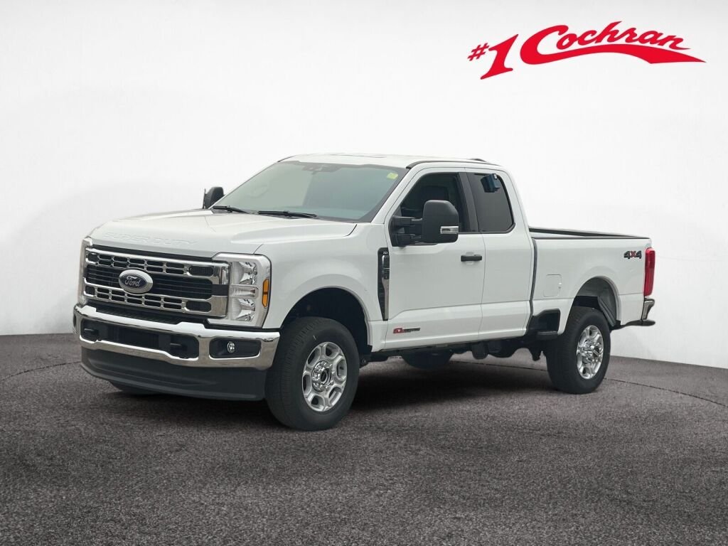 New 2026 Oxford White Ford XLT image 3