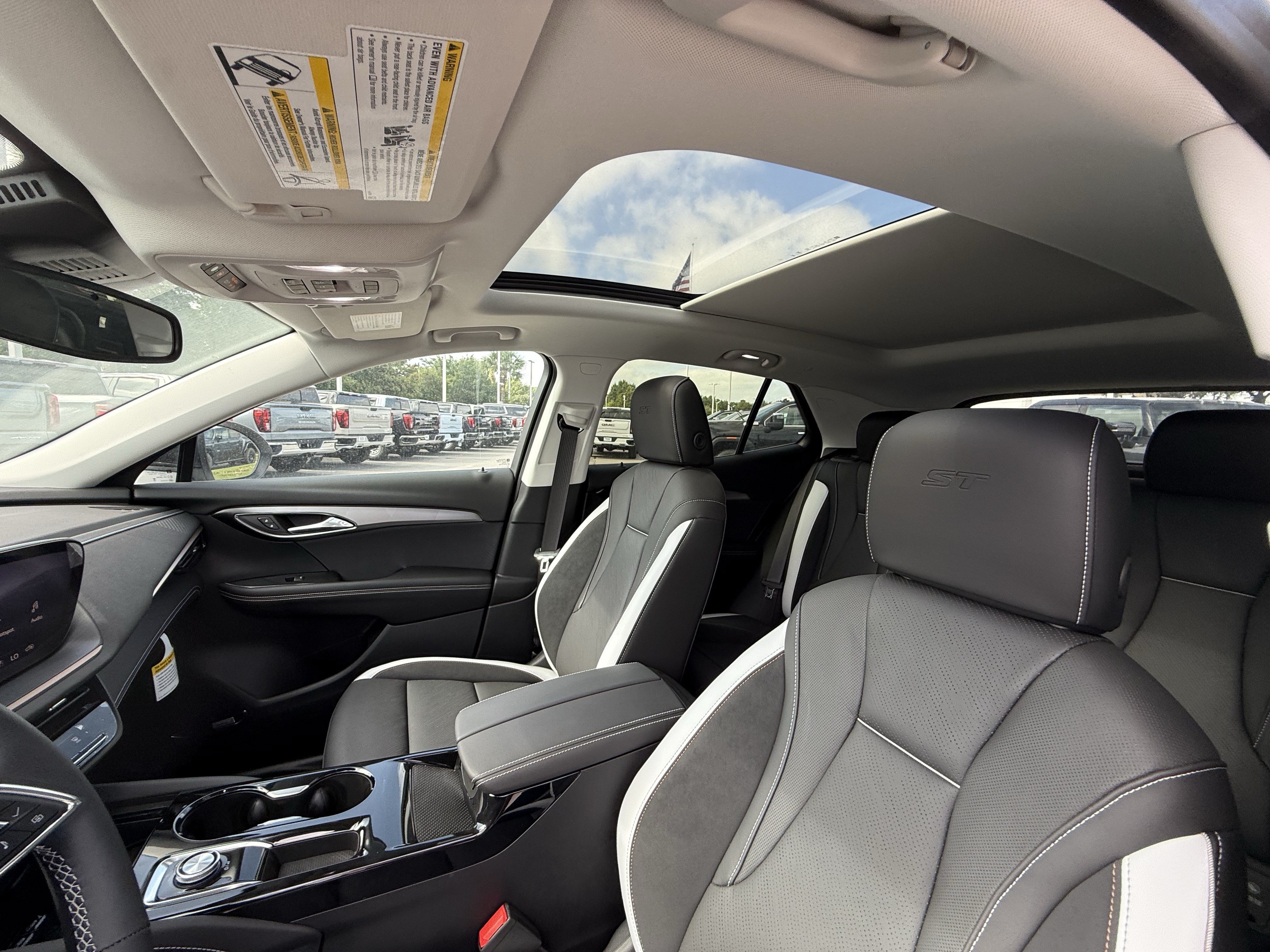 2026 Buick Envision Sport Touring - Photo 17