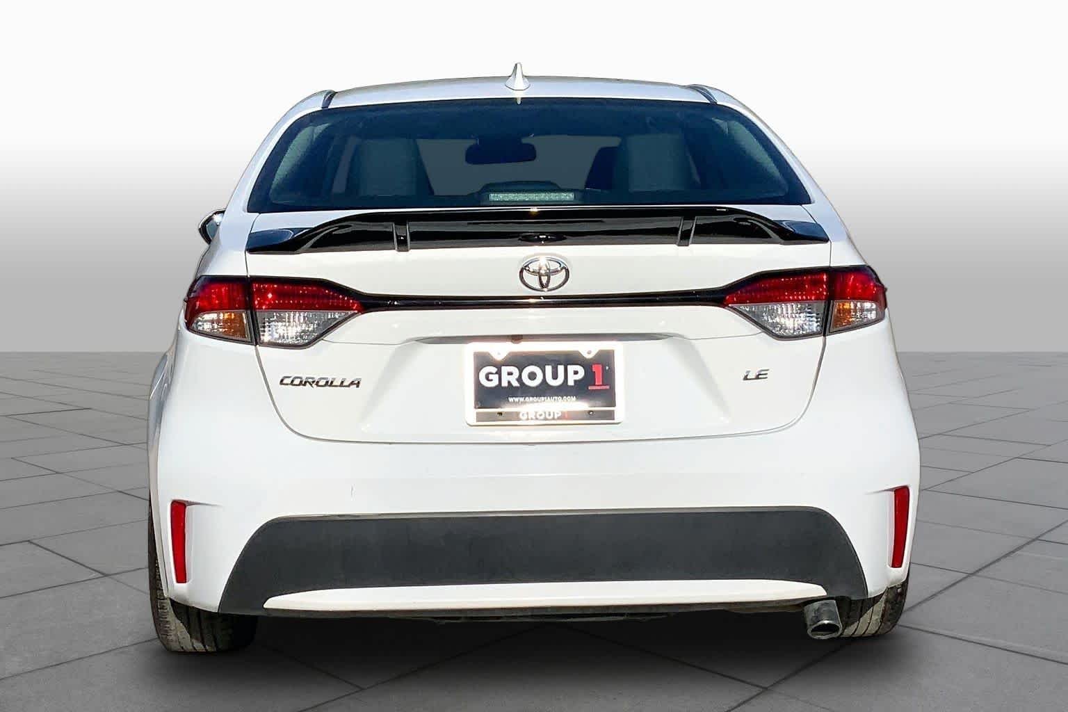 Used 2022 White Toyota LE image 5
