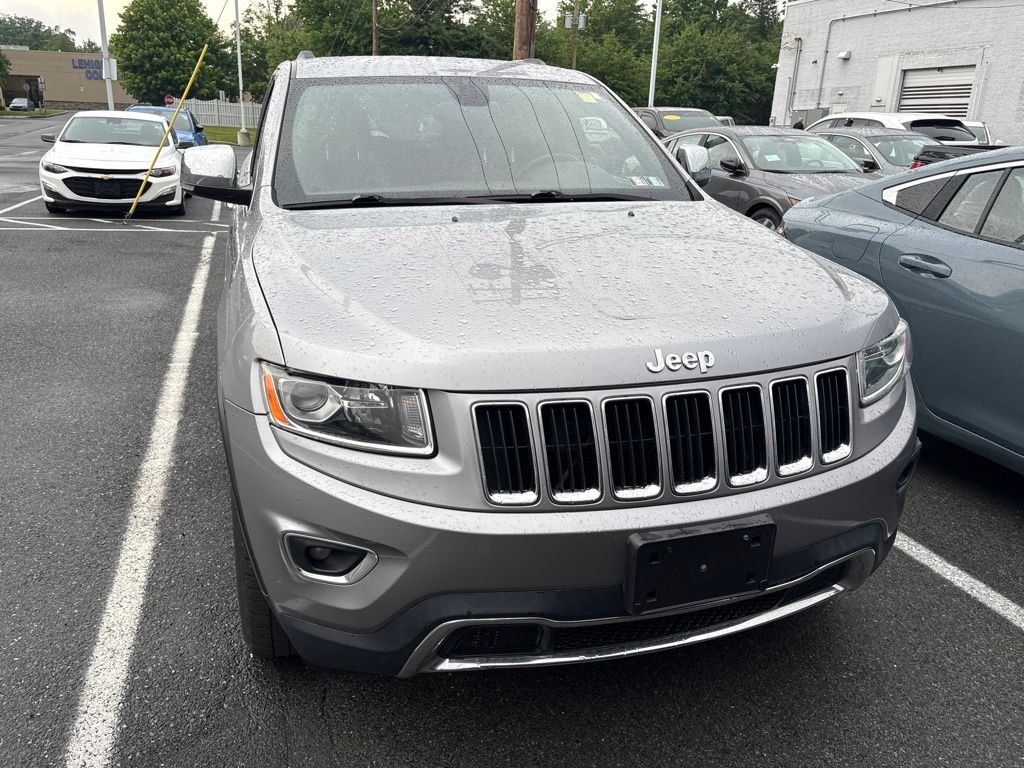 Used 2015 Silver Jeep Limited image 2