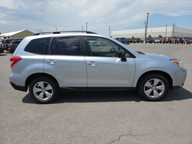 Used 2015 Ice Silver Metallic Subaru 2.5i image 2