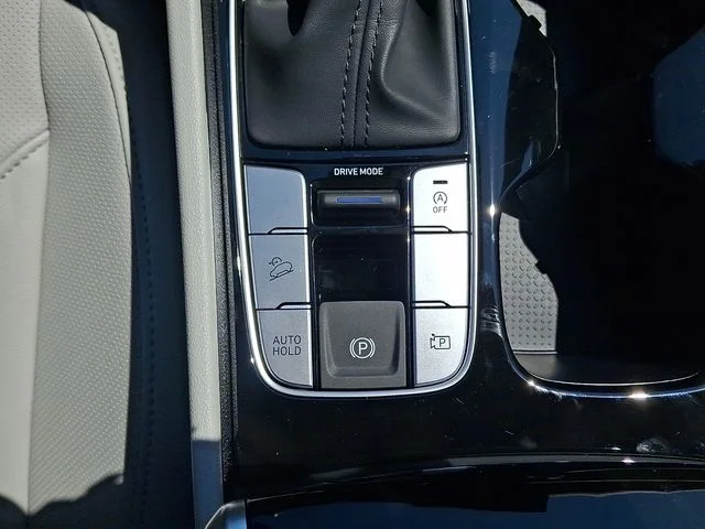 New 2026 White Hyundai SEL Plus image 17