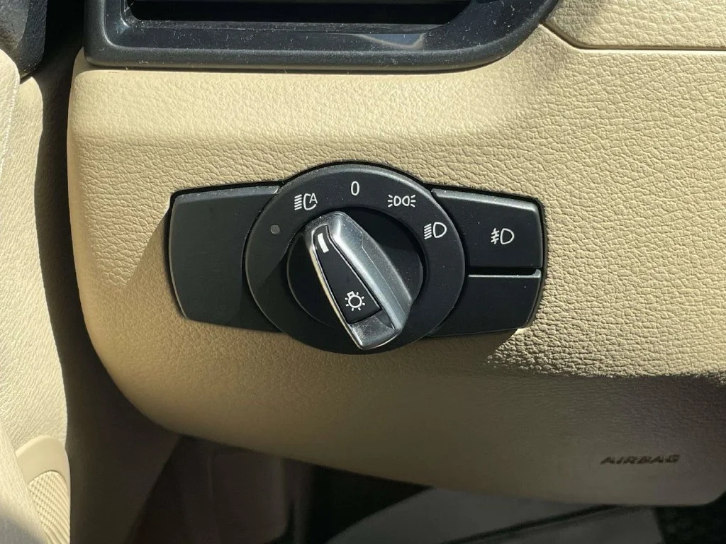 Used 2015 Black BMW sDrive28i image 28