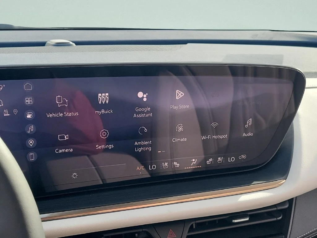 New 2026 Iridescent White Tricoat Buick Avenir image 14