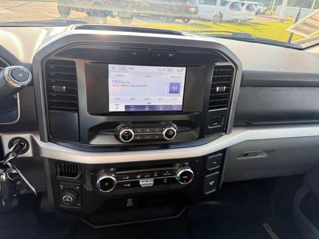 Used 2023 Blue Ford XLT image 11