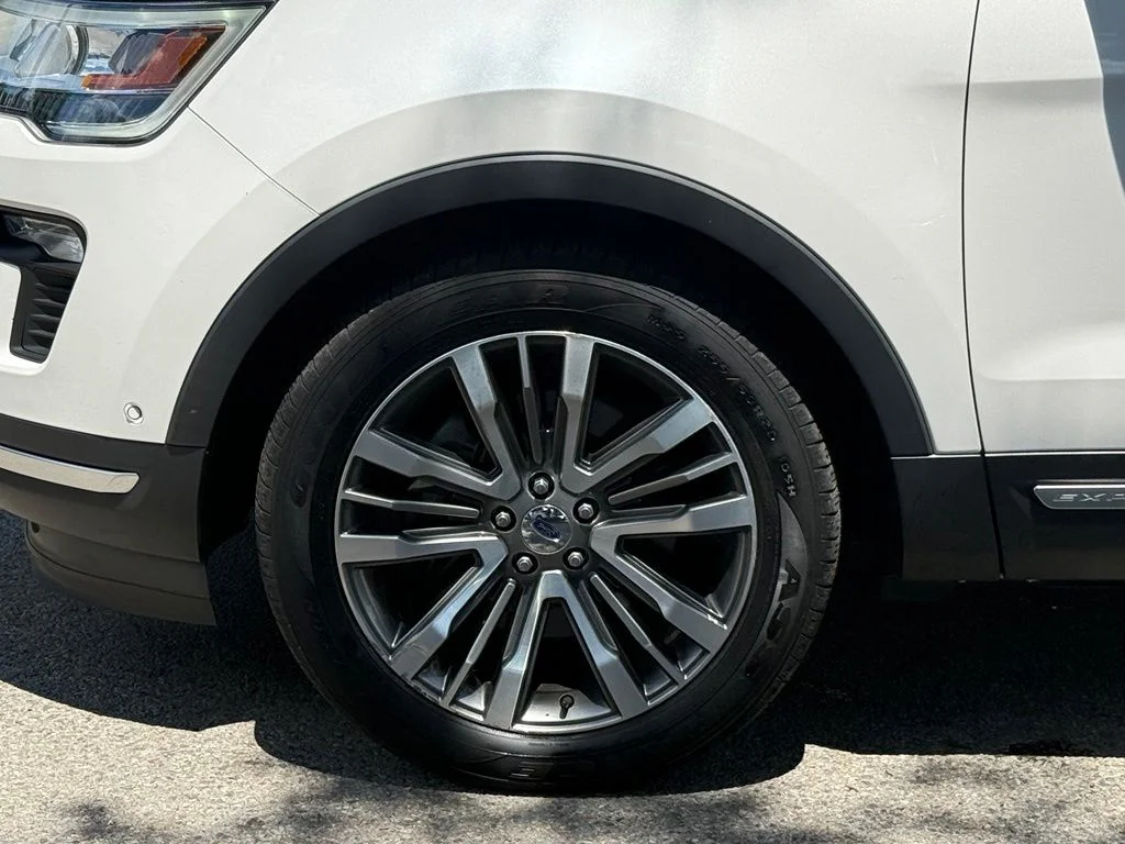 Used 2019 White Ford Platinum image 6