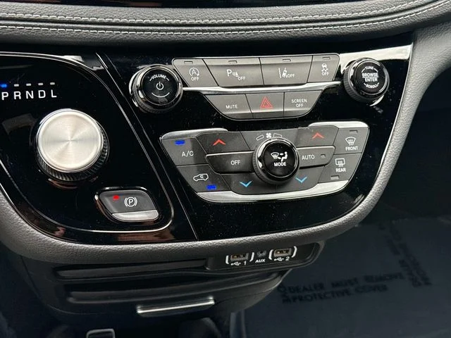 Used 2025 Blue Chrysler Select image 24