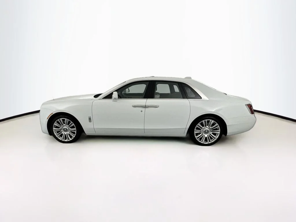 Used 2022 White Rolls-Royce  image 8