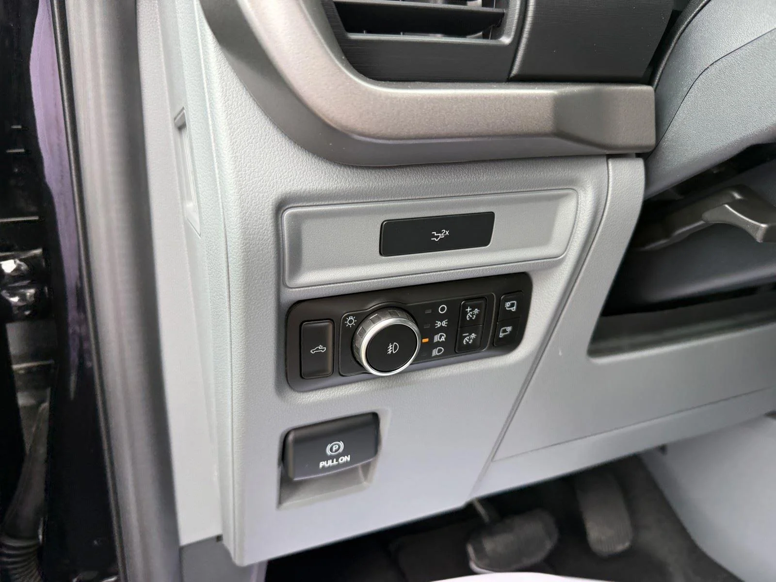 New 2026 Agate Black Ford XLT image 13