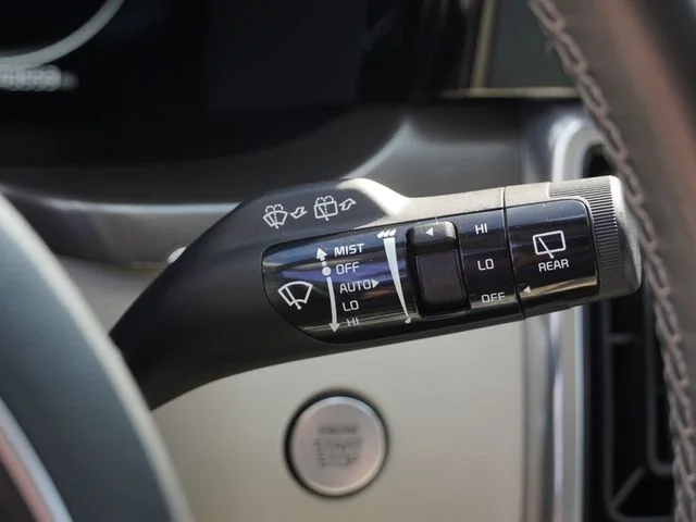Used 2023 White Kia SX image 32