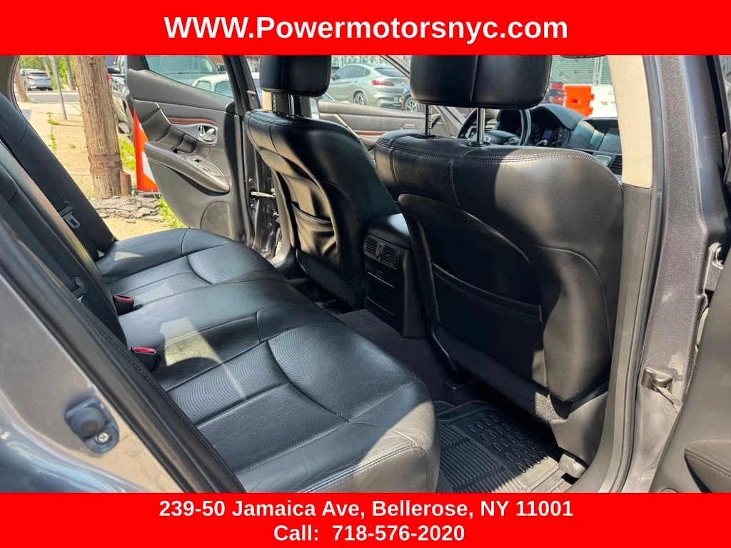 Used 2017 Gray INFINITI 3.7X image 28