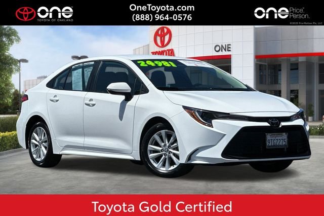 2025 Toyota Corolla LE CVT's photo