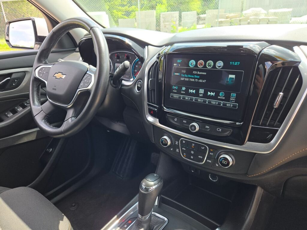 Used 2019 White Chevrolet LT image 7