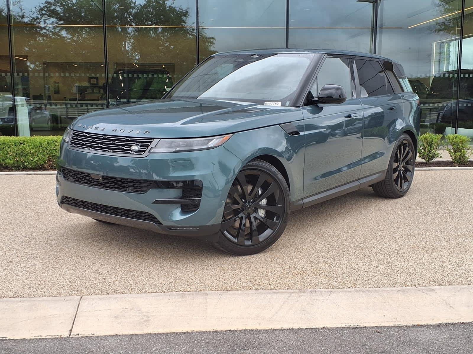 2026 Land Rover Range Rover Sport SE