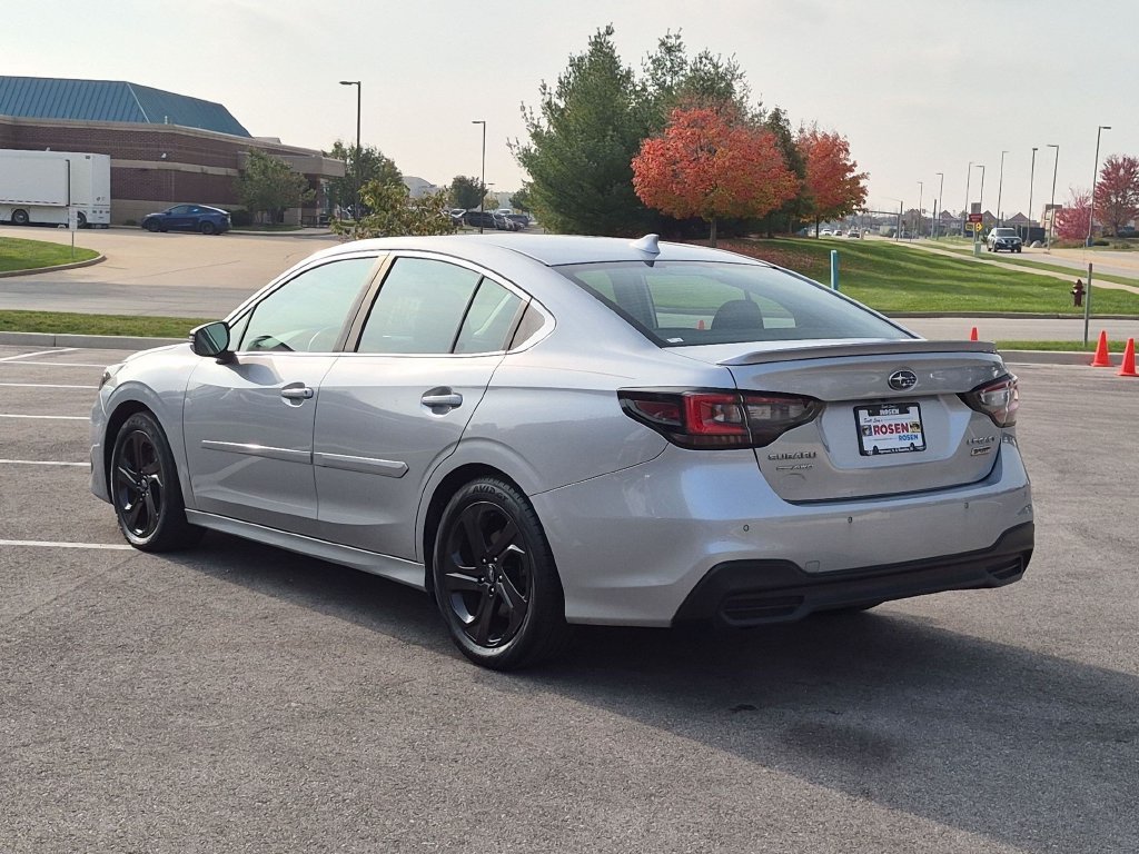 Used 2021 Silver Subaru 2.5i Sport image 5