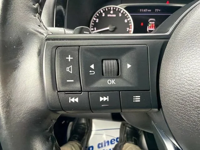 Used 2025 Gray Nissan SV image 33