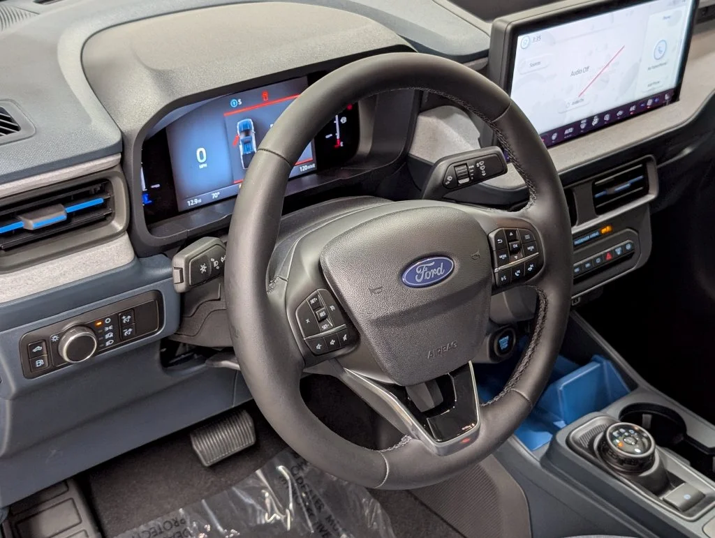 New 2026 Oxford White Ford XLT image 9