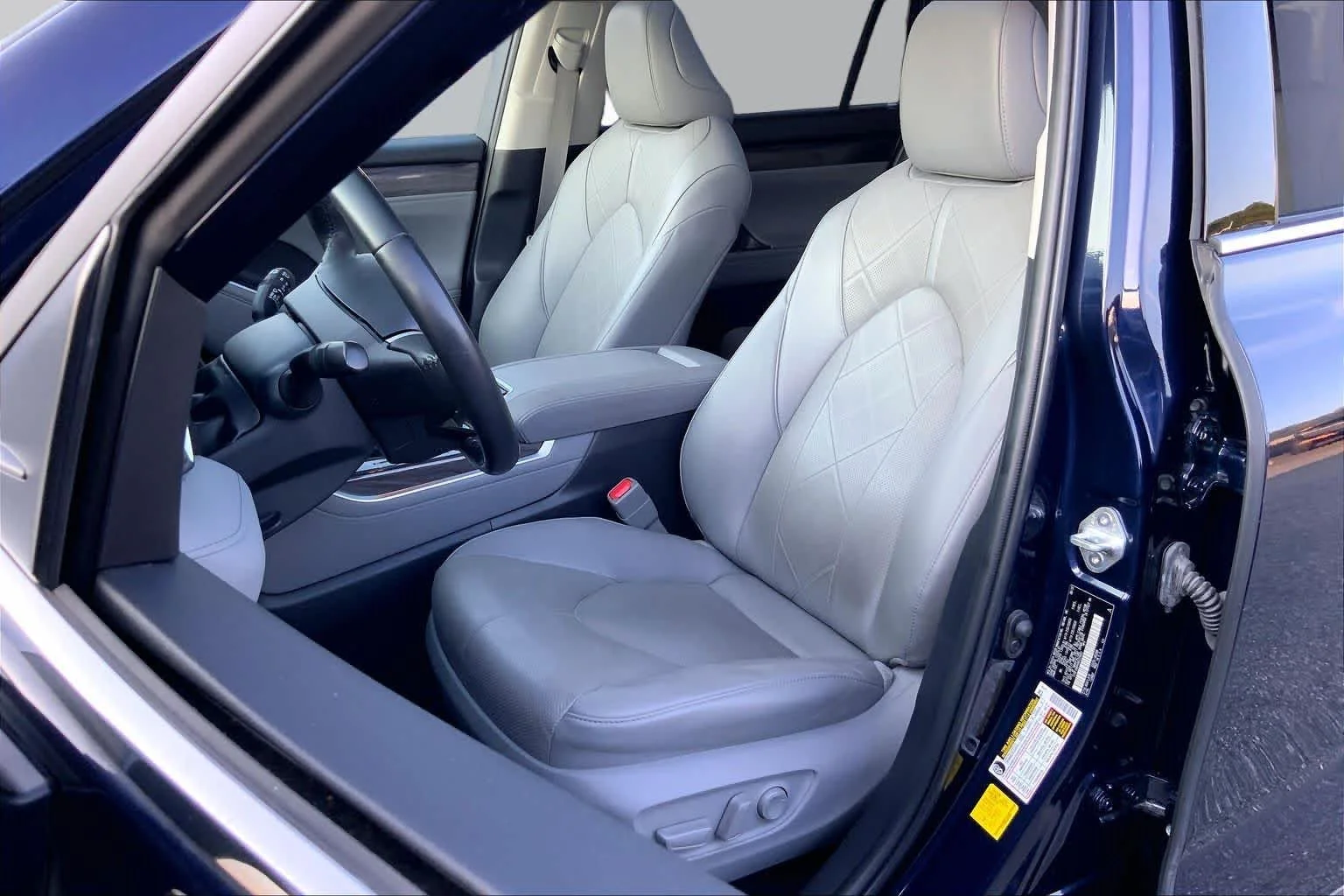 Used 2022 Blueprint Toyota Platinum image 7